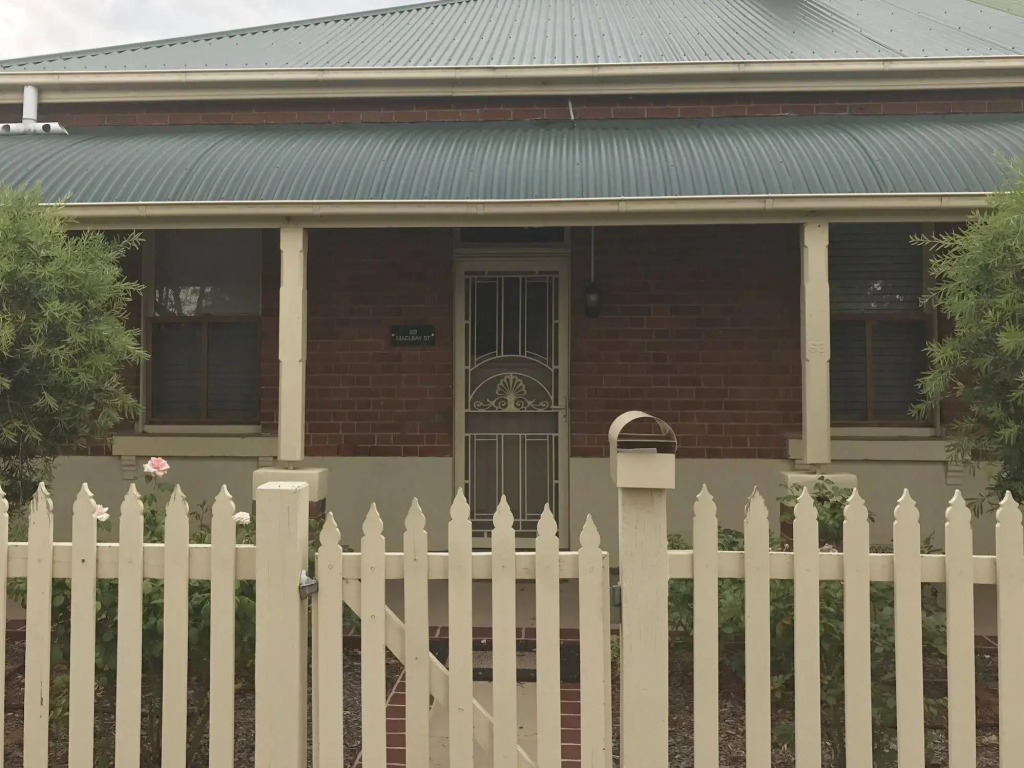 Endeavour Court Motor Inn