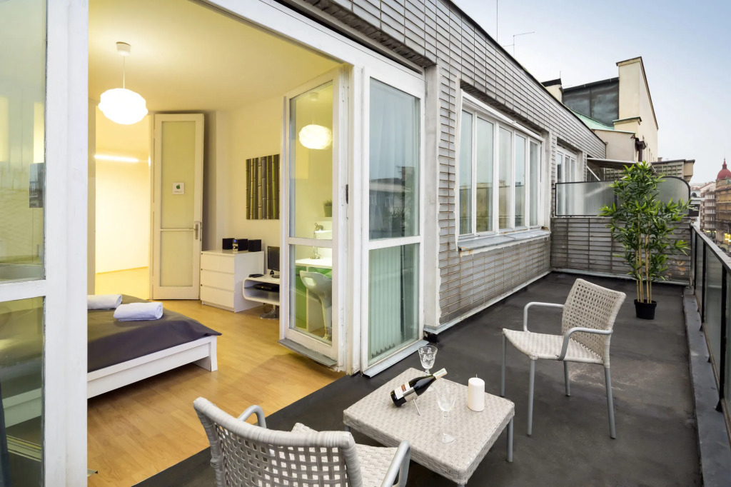 New Town - Apple Apartments