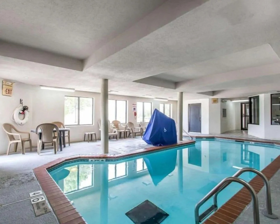 The Douillet by Demeure Hotels