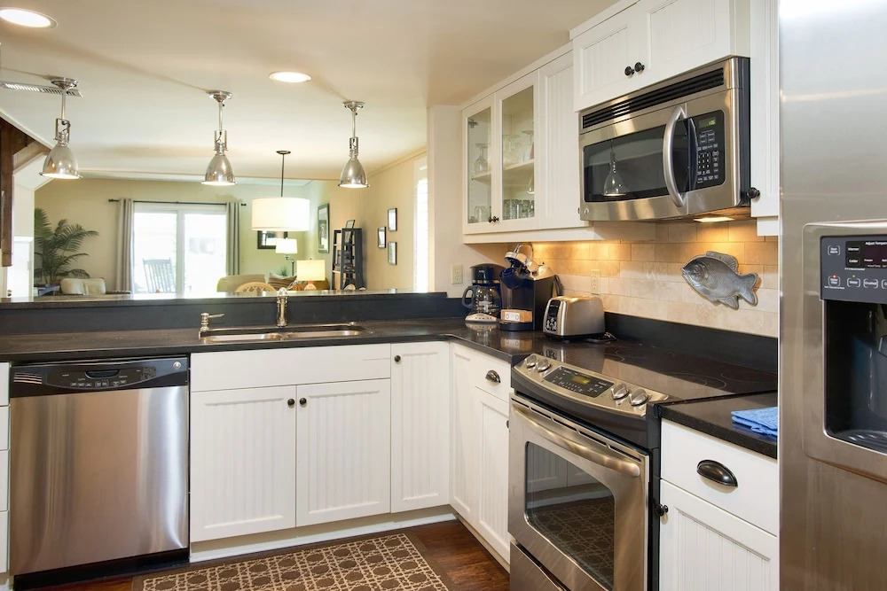 New Listing! Updated At Oceanfront Complex 2 Bedroom Condo