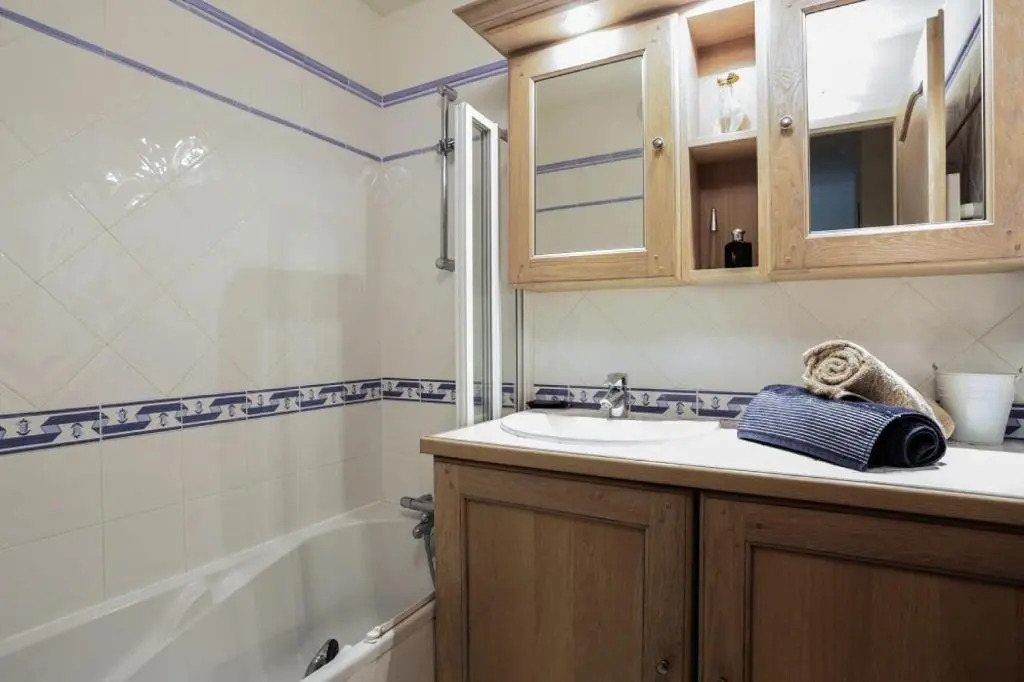 Appartement 3 pièces 4 pers proche commerces 75057