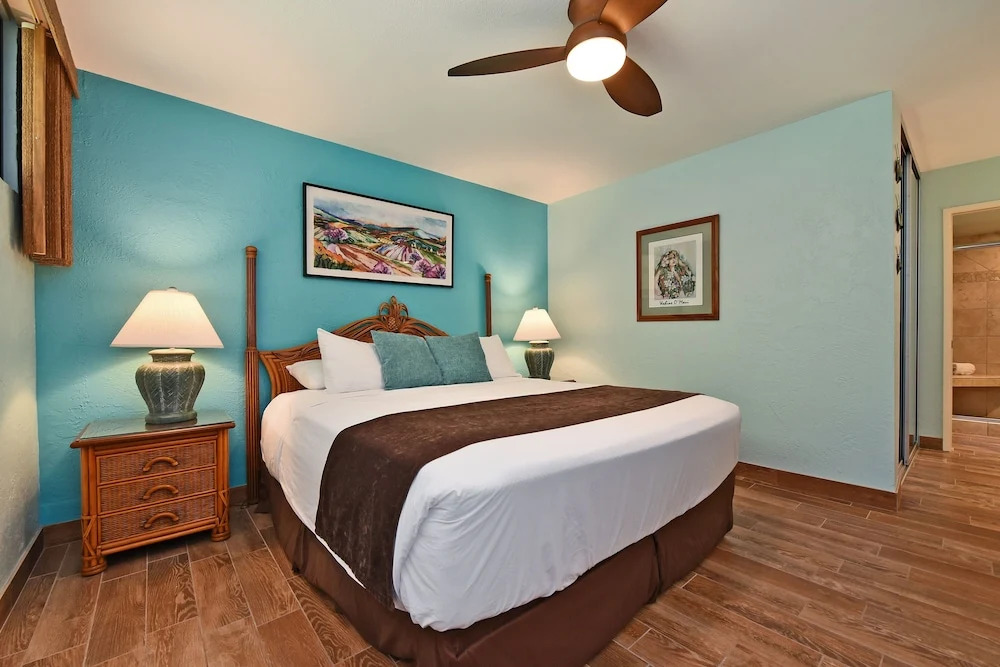 Papakea #g103 2 Bedroom Condo by RedAwning