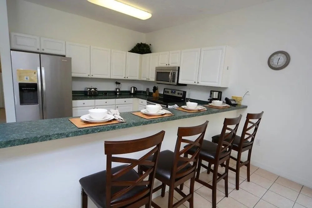 Cumbrian Lakes 1219 - Six Bedroom Villa with Private Pool