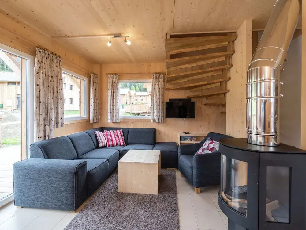 Attractive Chalet With hot tub