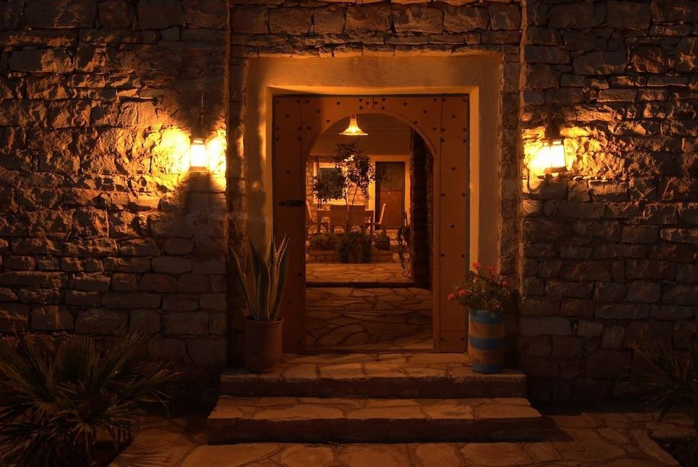 Kasbah Imini Restaurant & Hotel