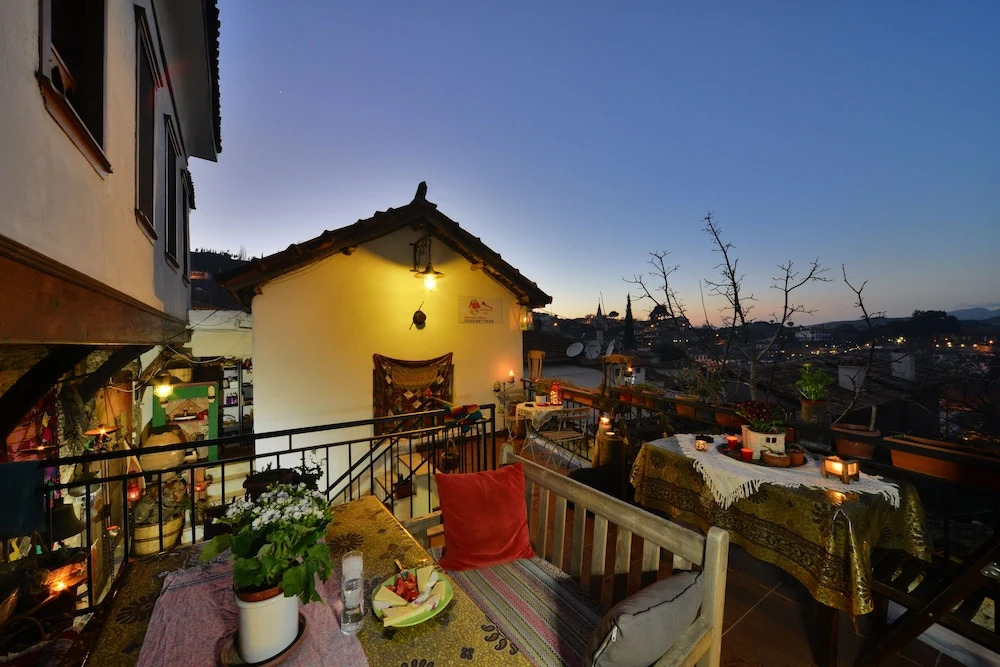 Sihirbazın Evi