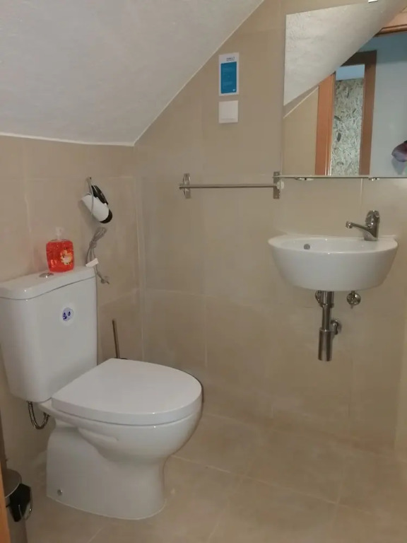 Ocean's 7 - Lagos Guest House