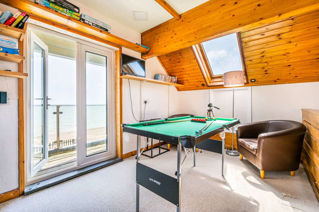 Family Beachfront Bliss Sleeps 10