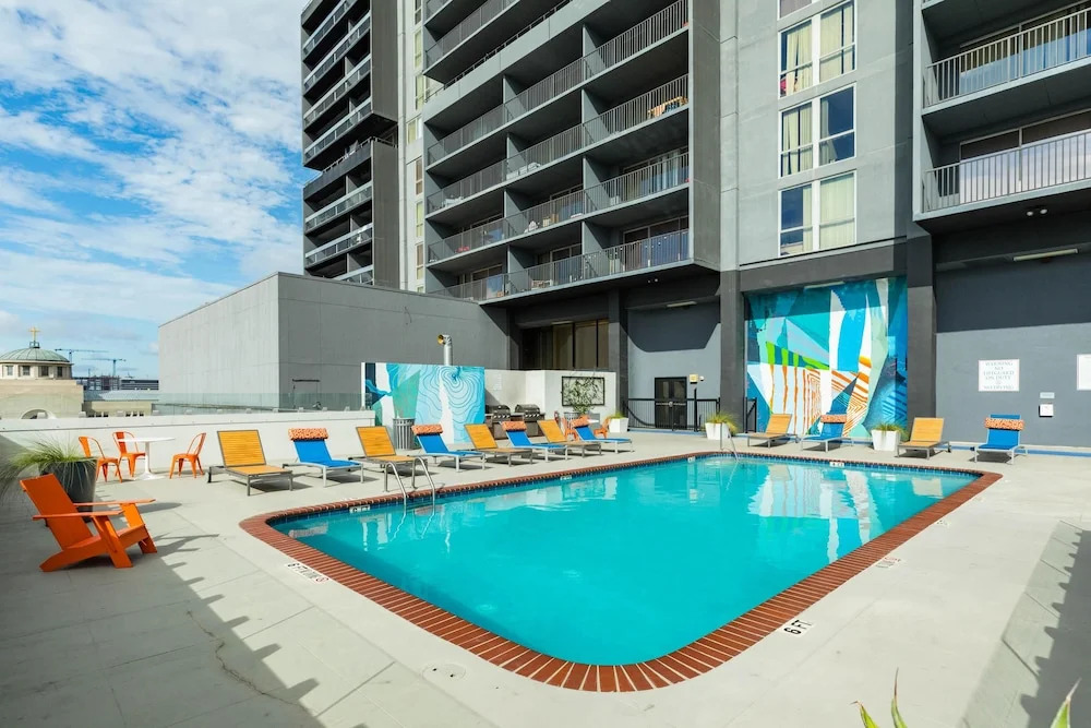 Sky Life Travel Houston House