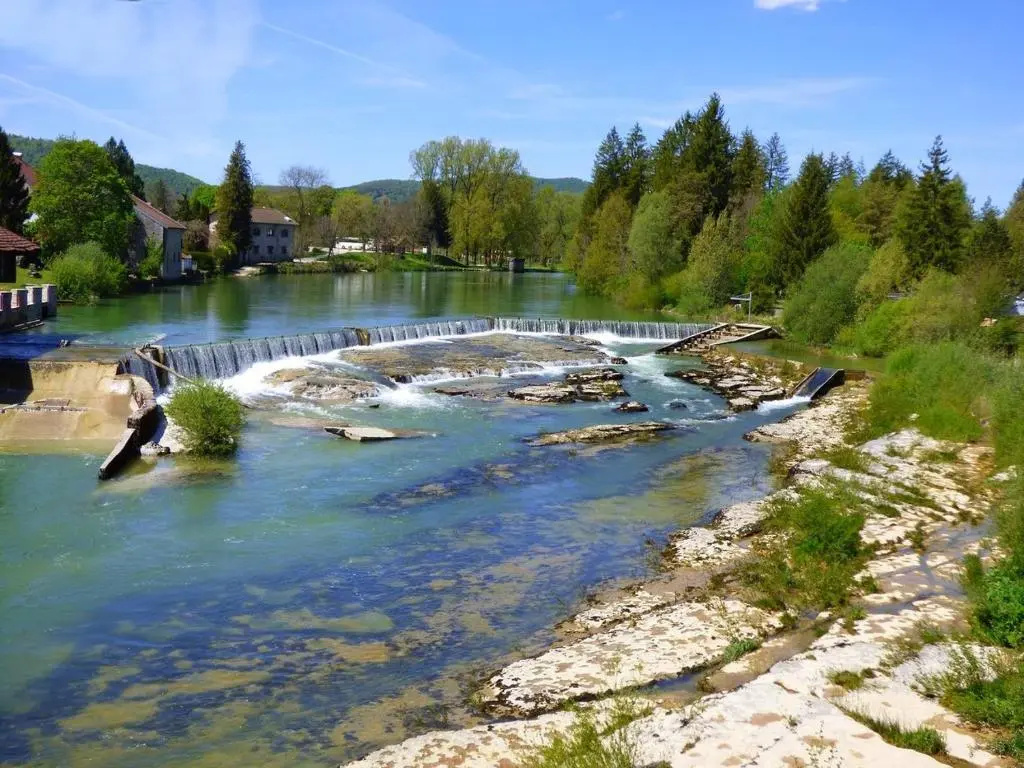 Les Rives de lAin