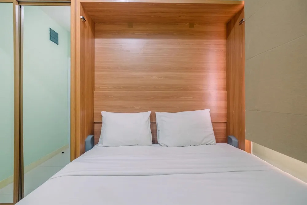 Trendy Connecting Mall 2BR Green Pramuka Apartment