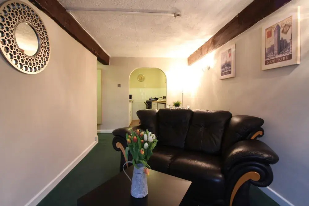 Roomtel Riverside Suites