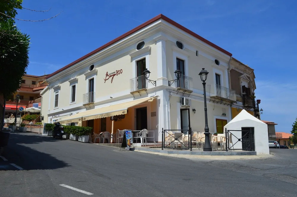 Borgo 800