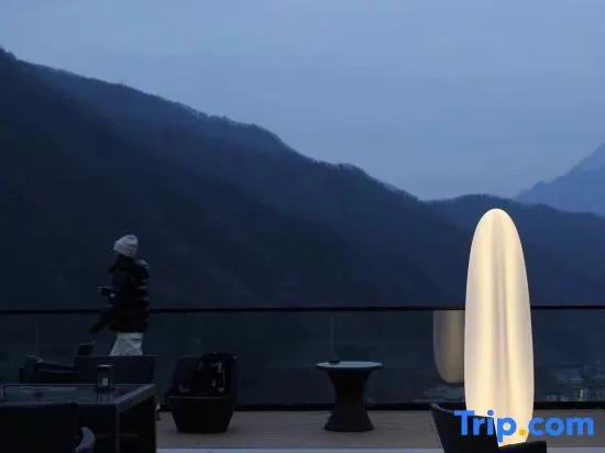 Yunfu Banshan Holiday Homestay