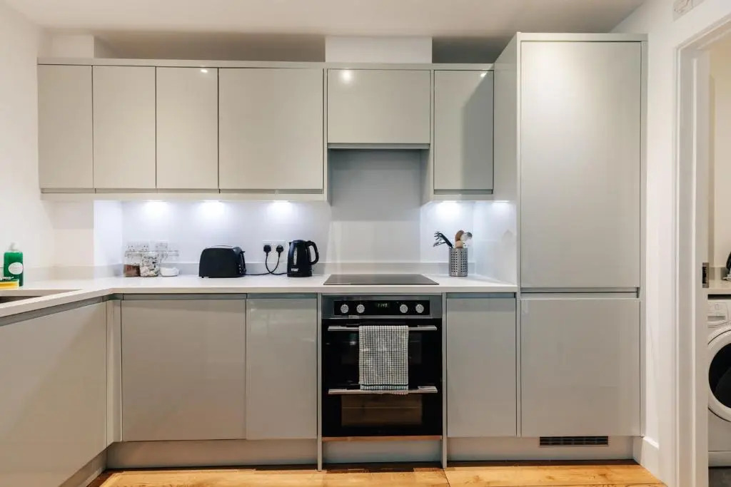 Redland Stay In Bespoke Home 2 of 2