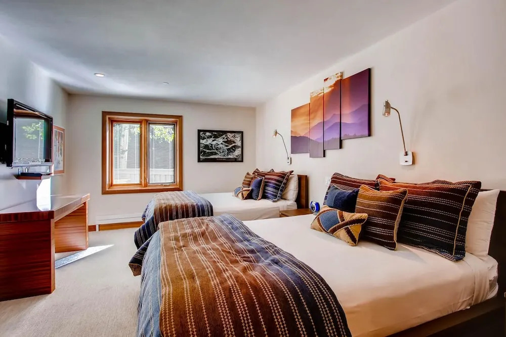 Westwind 101 2bd, 2BA Diamond Condo