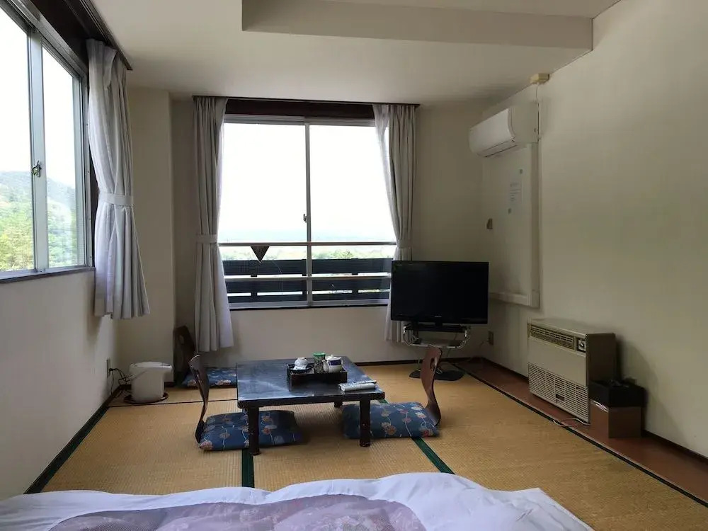 Shoji Mount Hotel