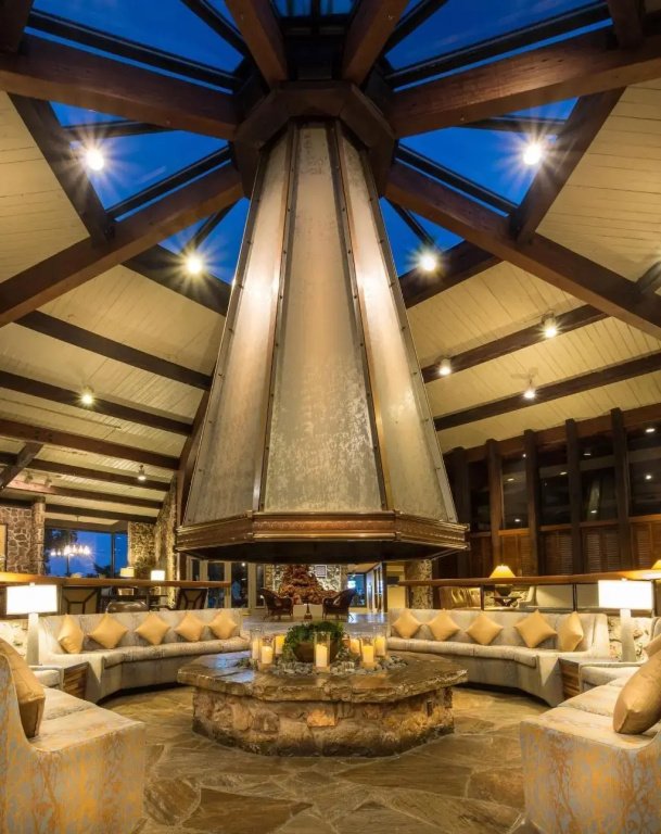 Lodge of Four Seasons Golf Resort, Marina & Spa