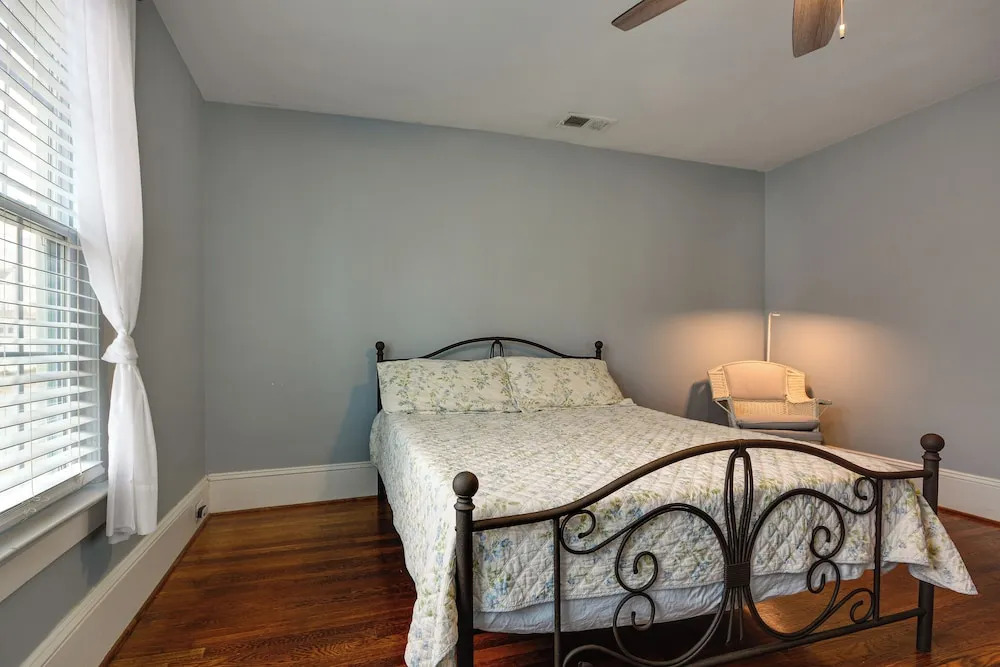 Great for Travel Nurses! Winston-salem Gem w/ Yard