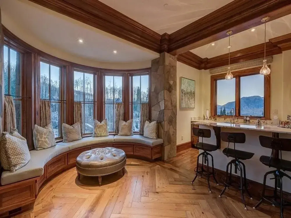 Lorian No 11 Condo