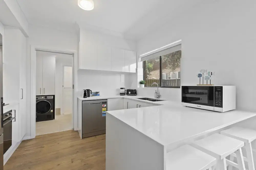 Beachside 3-bed Retreat With BBQ & Garage