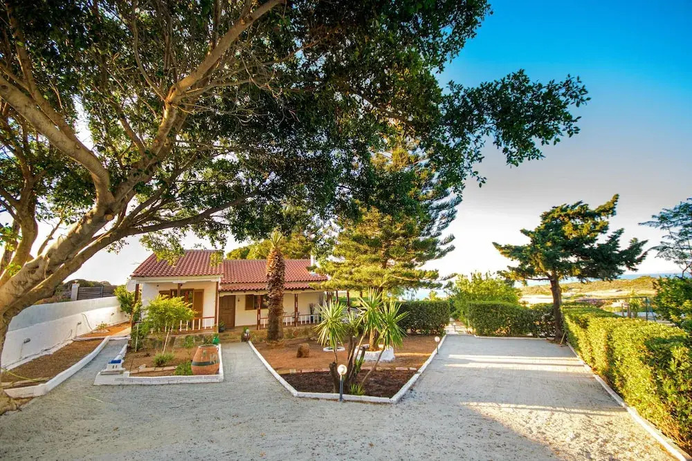 Ellis Holiday Home