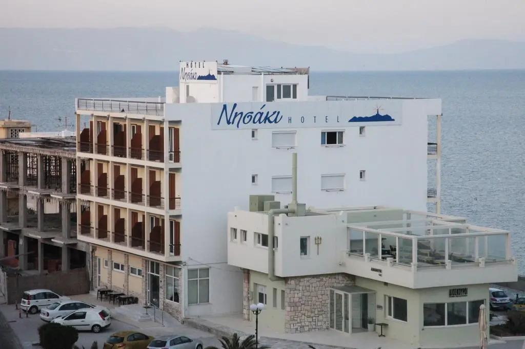 Nisaki Hotel & Elite Suites