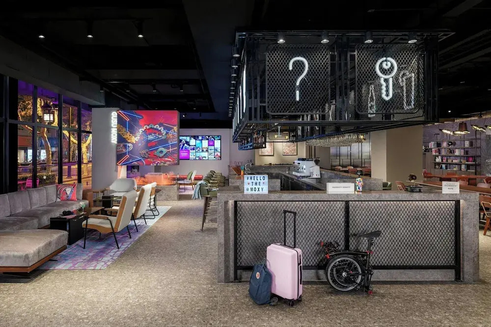 Moxy Suzhou City Centre