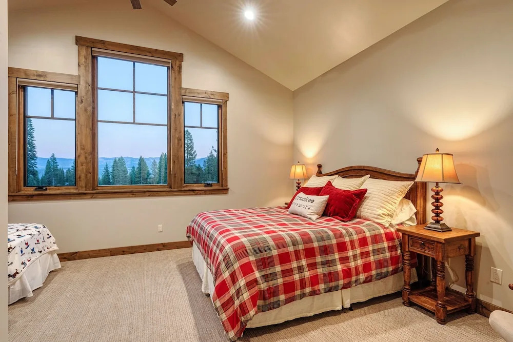 Gorgeous New-build In Schaffers Mill 4 Bedroom Home