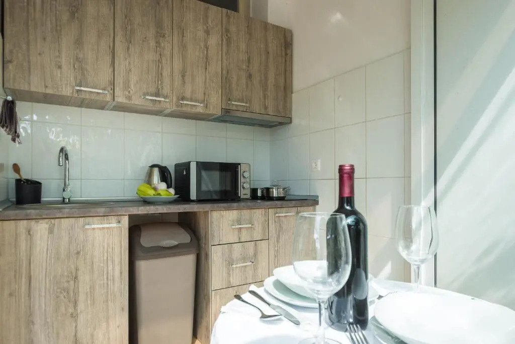 Francesca Guesthouse & Vardia Winery