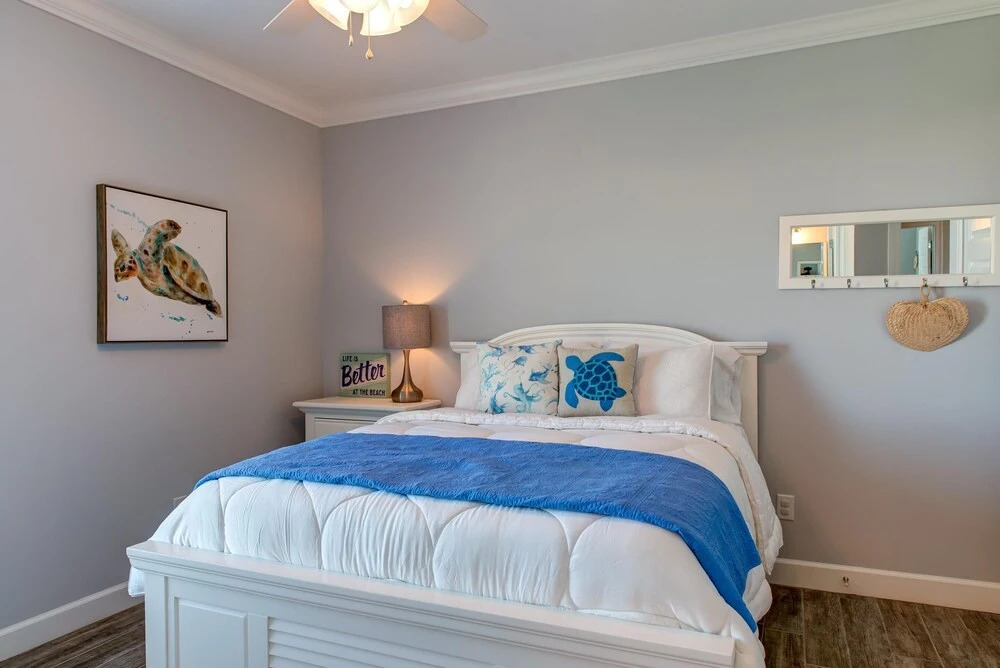 The Blue Crab - 2432 Bienville