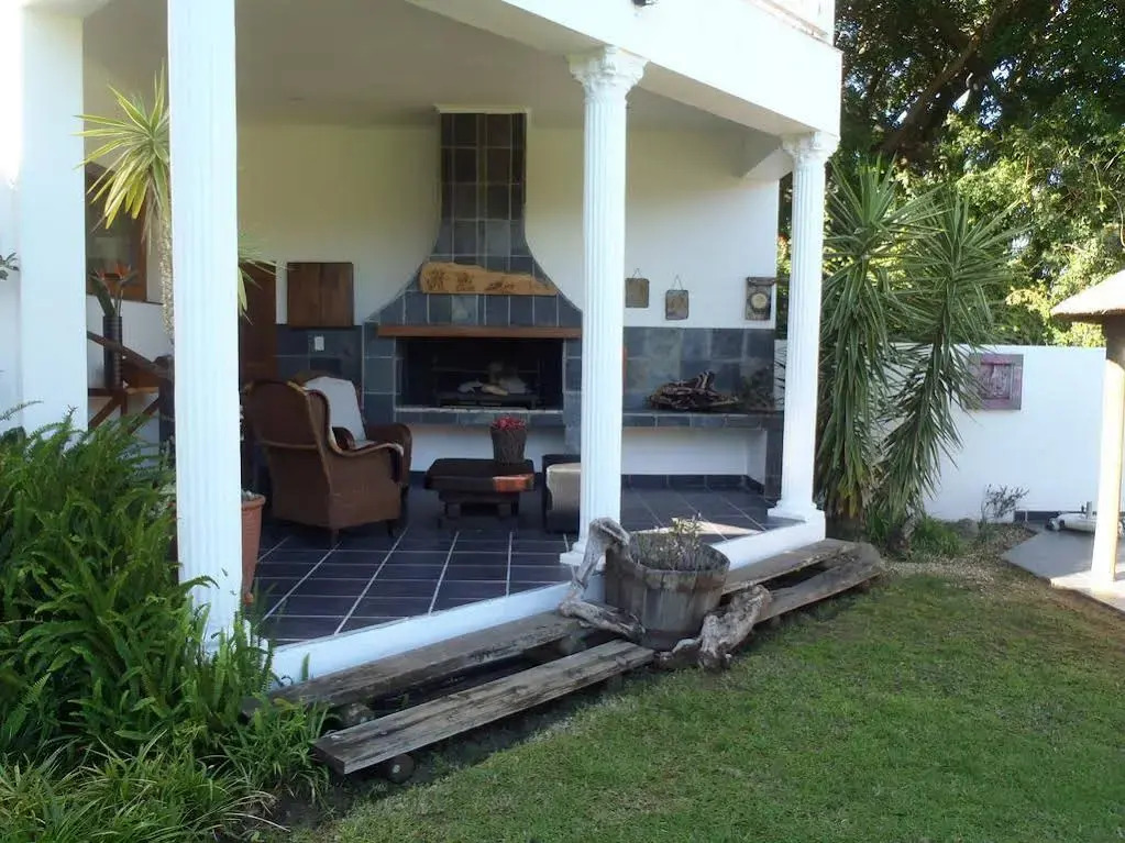 Waterfront Lodge