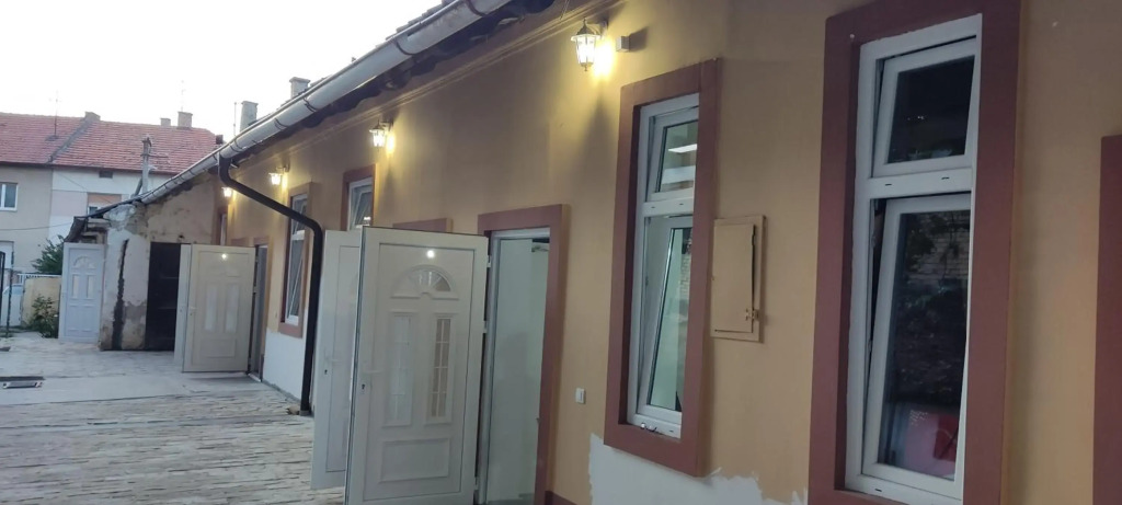 Apartments Centar NS - 2 Green