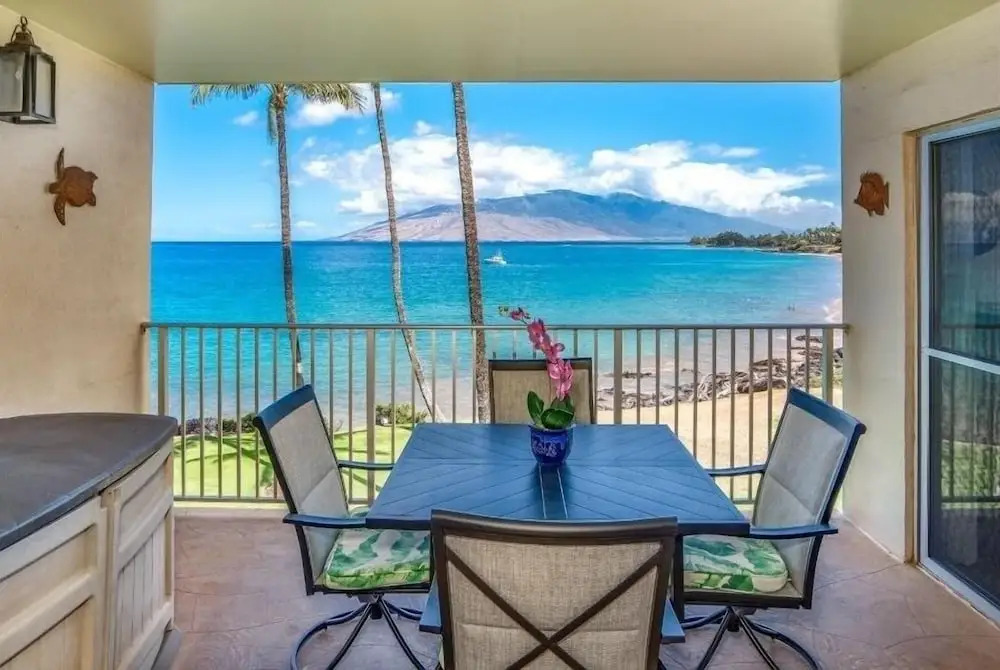 Royal Mauian, #307 2 Bedroom Condo by RedAwning
