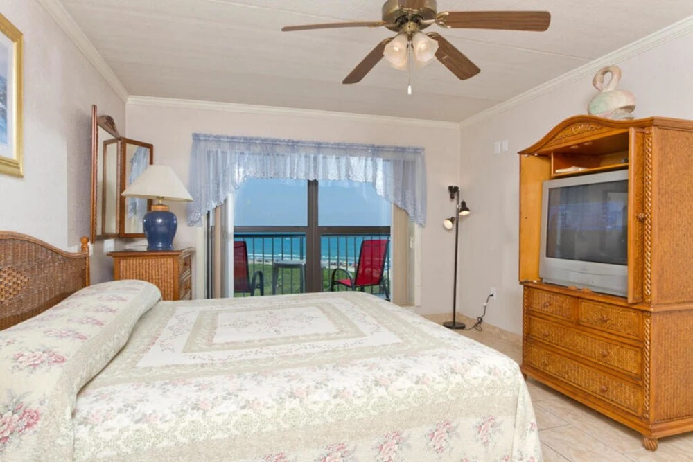 Saida IV Condominium 702
