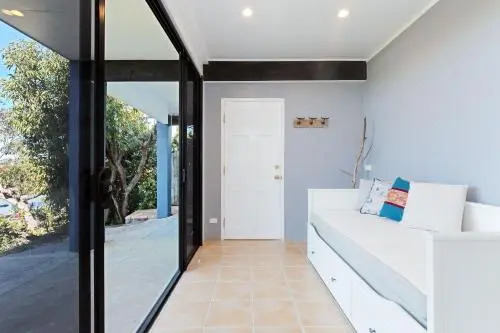 Whale Tales' 78 Lentara Street - Fantastic Water Views Over Fingal Beach