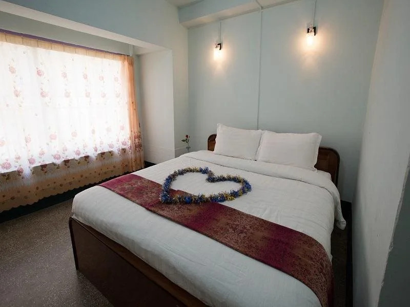 Kaung Wai Hotel