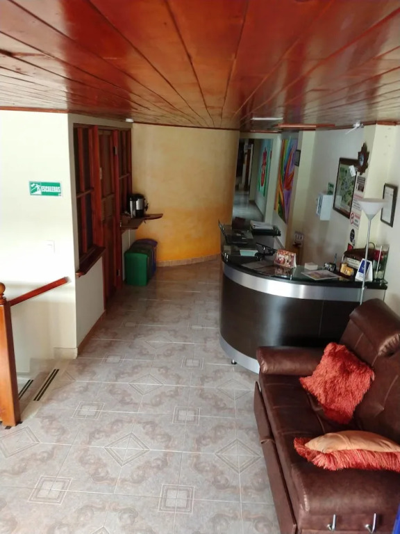 Hostal FIND LAND & A REST