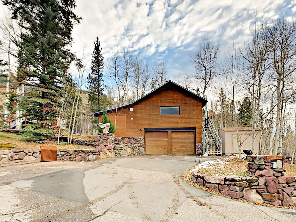 4BR Luxury Log - 4 Br Home