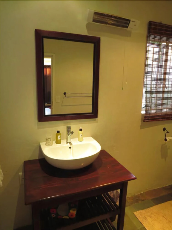 8 Landsdowne Bed and Breakfast