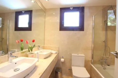 1102 Villa with Pool ,Lounge, Bbq ,Direkt in Marbella