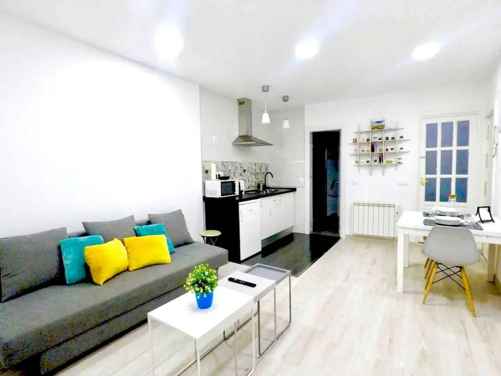 Apartment with One Bedroom in Madrid, with Wifi