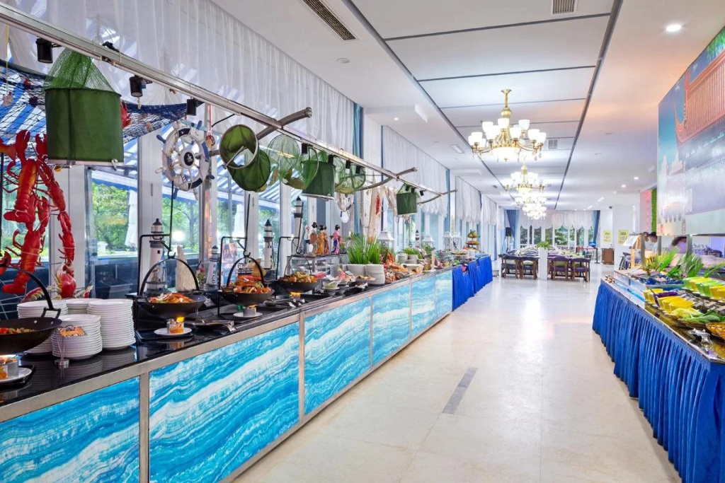 La Costa Hotel