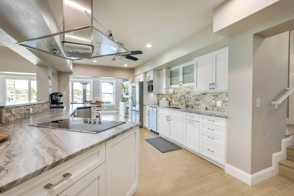 Luxury St. Petersburg Home w/ Pool + Bay Access!