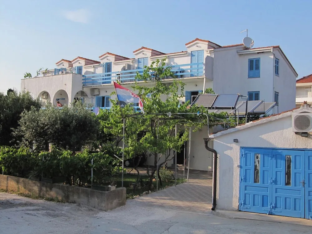 Blue - 200 m From sea - Sa13