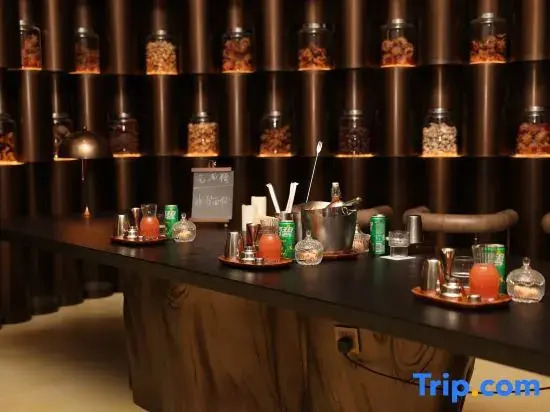 Kimpton Aqeos Hainan by IHG