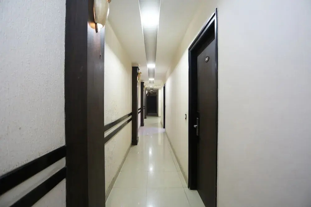 Hotel Galaxy by OYO Rooms