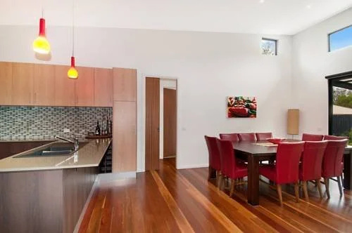Ellerina Sea Vista Luxury Family Retreat with sauna, pool, amazing water views, walk to beach