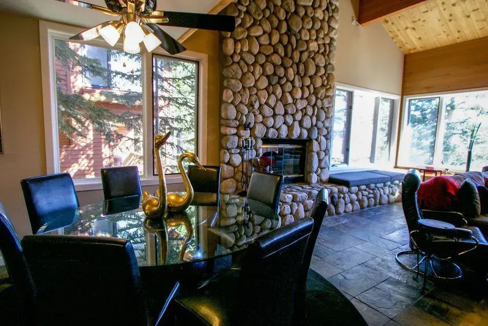 Bridges Townhome 13 Mountain View Townhome just Steps to the Slopes with Private Garage and Washer Dryer by RedAwning