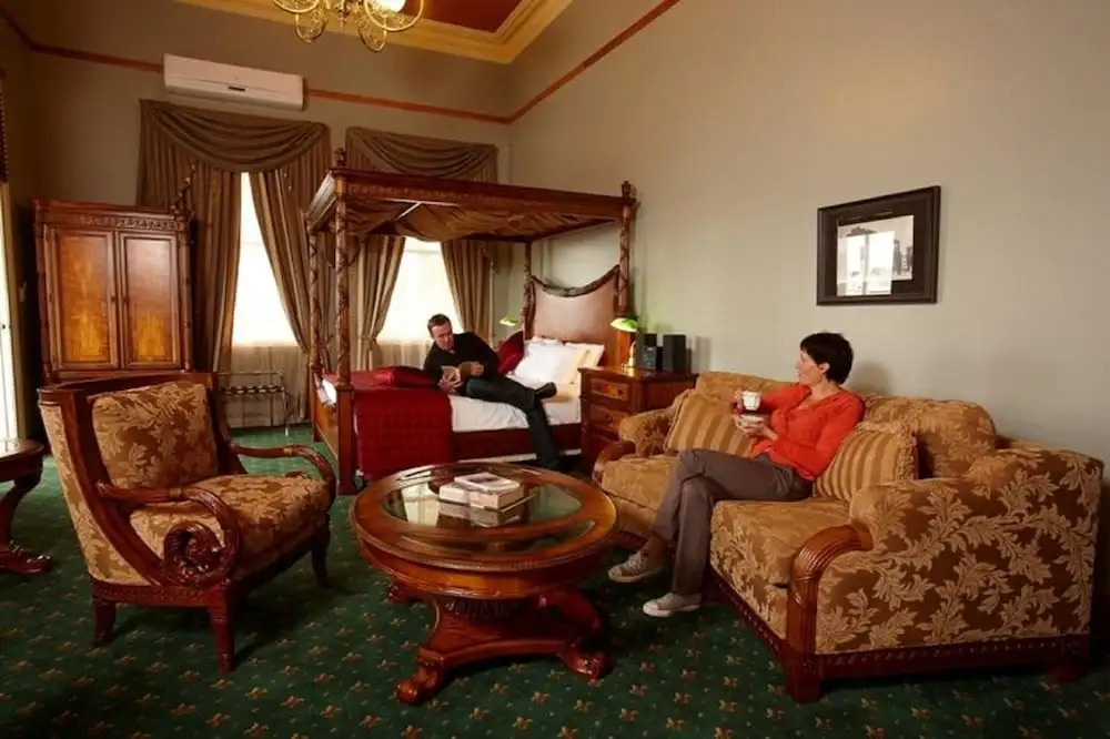 Denison Boutique Hotel
